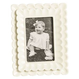 Scalloped Frame